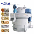 Machine for pressing biomass pellets